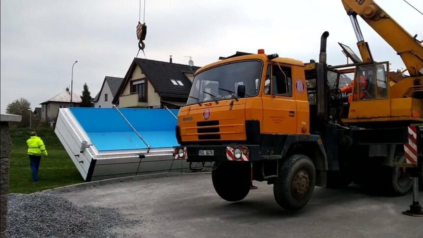 Ein eigener Swimmingpool im Garten ist für viele Hausbesitzer ein Traum – mit der richtigen Vorbereitung kann dieser Wunsch Realität werden. Der Weg von der Planung bis zum ersten Sprung ins kühle Nass umfasst mehrere wichtige Schritte. In diesem Leitfaden erfahren Sie, was Sie für den Poolbau brauchen, welche Informationen im Vorfeld entscheidend sind und welche Tipps Ihnen helfen, häufige Fehler zu vermeiden.